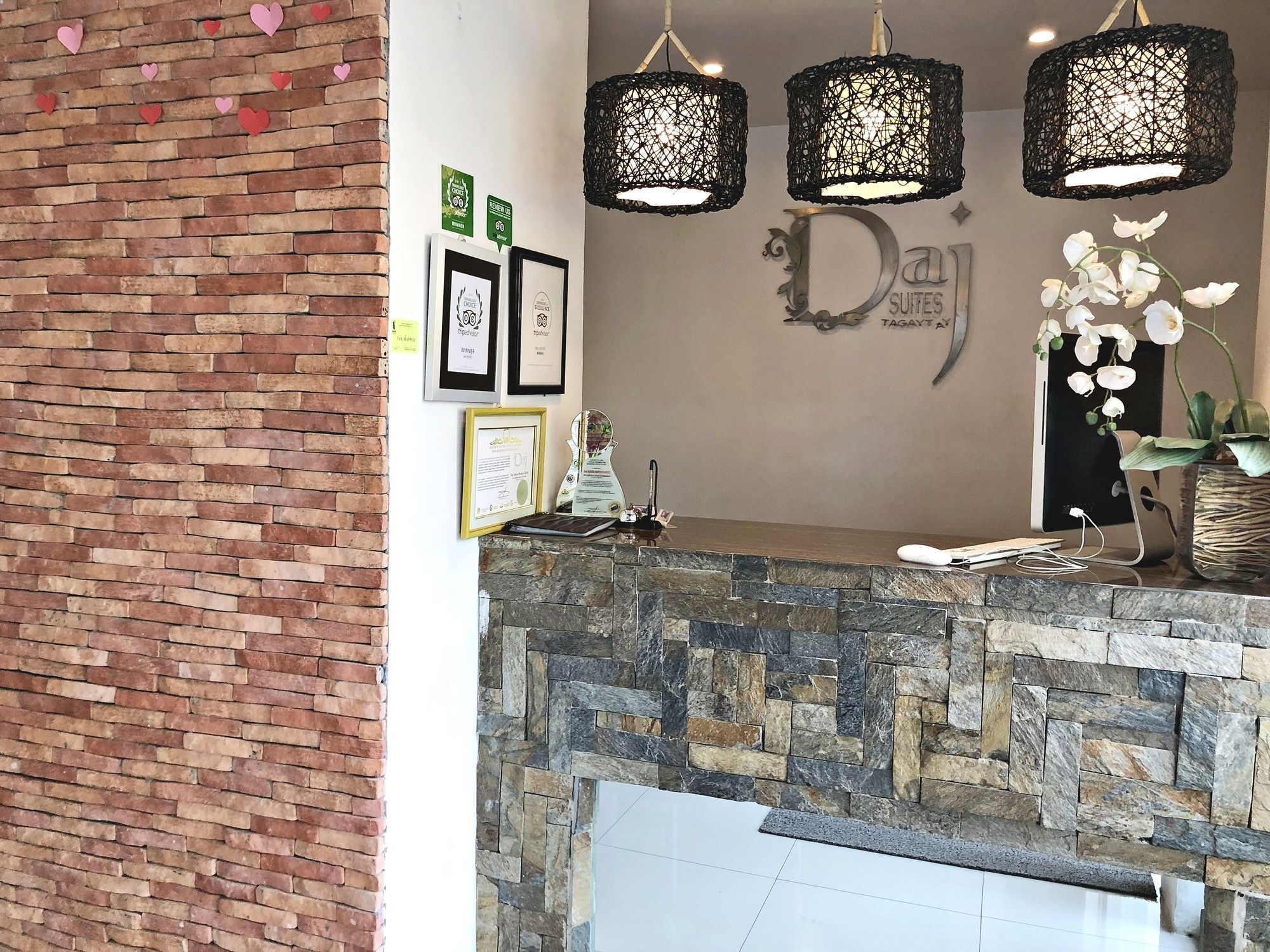 Daj Suites Boutique Hotel Тагайтай Экстерьер фото